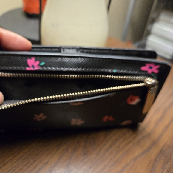 Kate Spade Black Floral Wallet - Picture 6 of 9